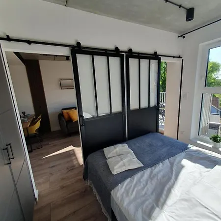 Port Stylowy Loft- W Cenie Klimatyzacja, Baseny, 2 Jacuzzi, Sauna, Szlafroki, Bawialnia דירה
