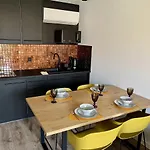 Port Stylowy Loft- W Cenie Klimatyzacja, Baseny, 2 Jacuzzi, Sauna, Szlafroki, Bawialnia Apartment