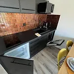 Port Stylowy Loft- W Cenie Klimatyzacja, Baseny, 2 Jacuzzi, Sauna, Szlafroki, Bawialnia Apartment Kolberg