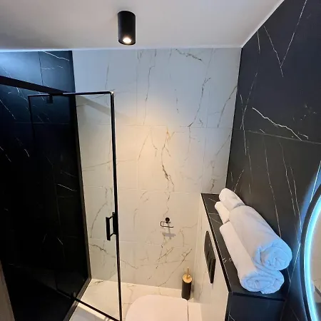 Apartment Port Stylowy Loft- W Cenie Klimatyzacja, Baseny, 2 Jacuzzi, Sauna, Szlafroki, Bawialnia Kolobrzeg