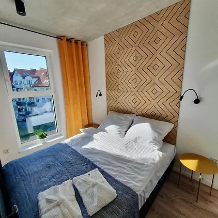 아파트 Port Stylowy Loft- W Cenie Klimatyzacja, Baseny, 2 Jacuzzi, Sauna, Szlafroki, Bawialnia