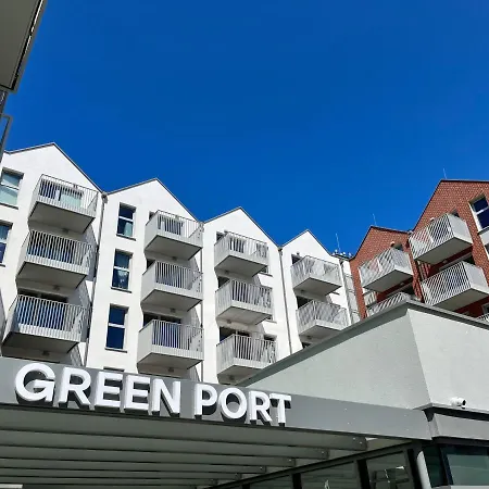 Port Stylowy Loft- W Cenie Klimatyzacja, Baseny, 2 Jacuzzi, Sauna, Szlafroki, Bawialnia Kolobrzeg