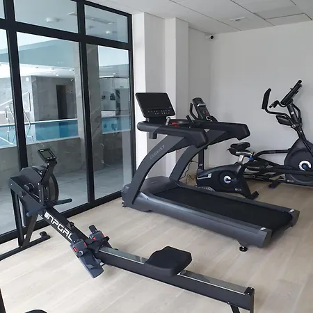 Port Stylowy Loft- W Cenie Klimatyzacja, Baseny, 2 Jacuzzi, Sauna, Szlafroki, Bawialnia 아파트 코워브제크